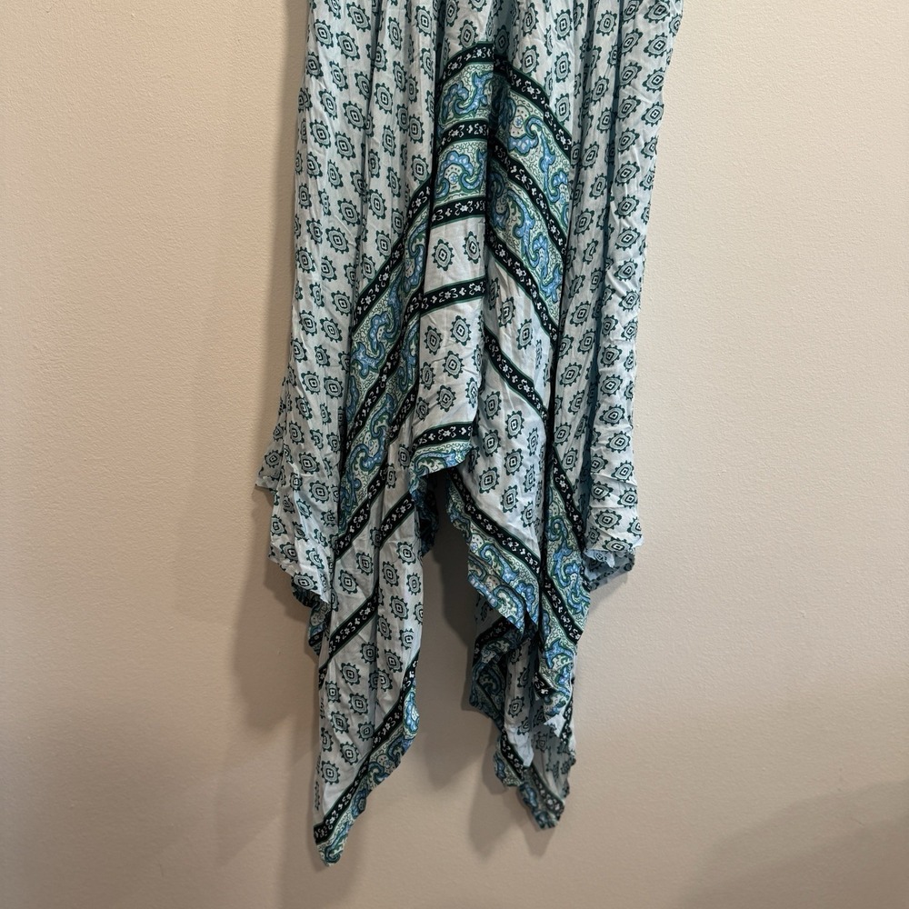 Elegant Teal and White Midi Dress - Picture 10 of 16